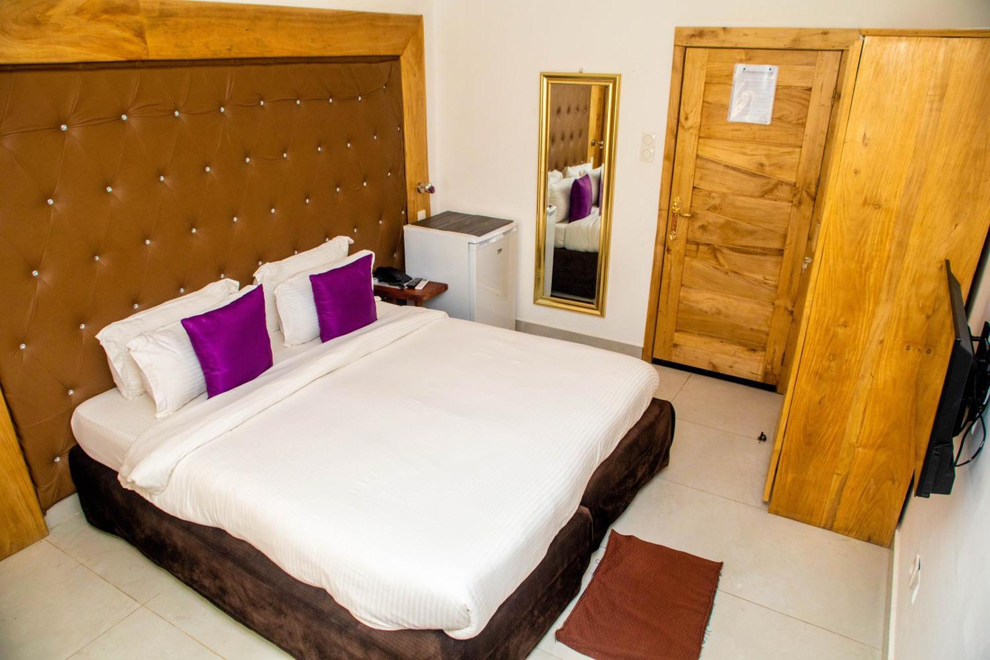Hotel Les Orchidees Cotonou Exterior foto