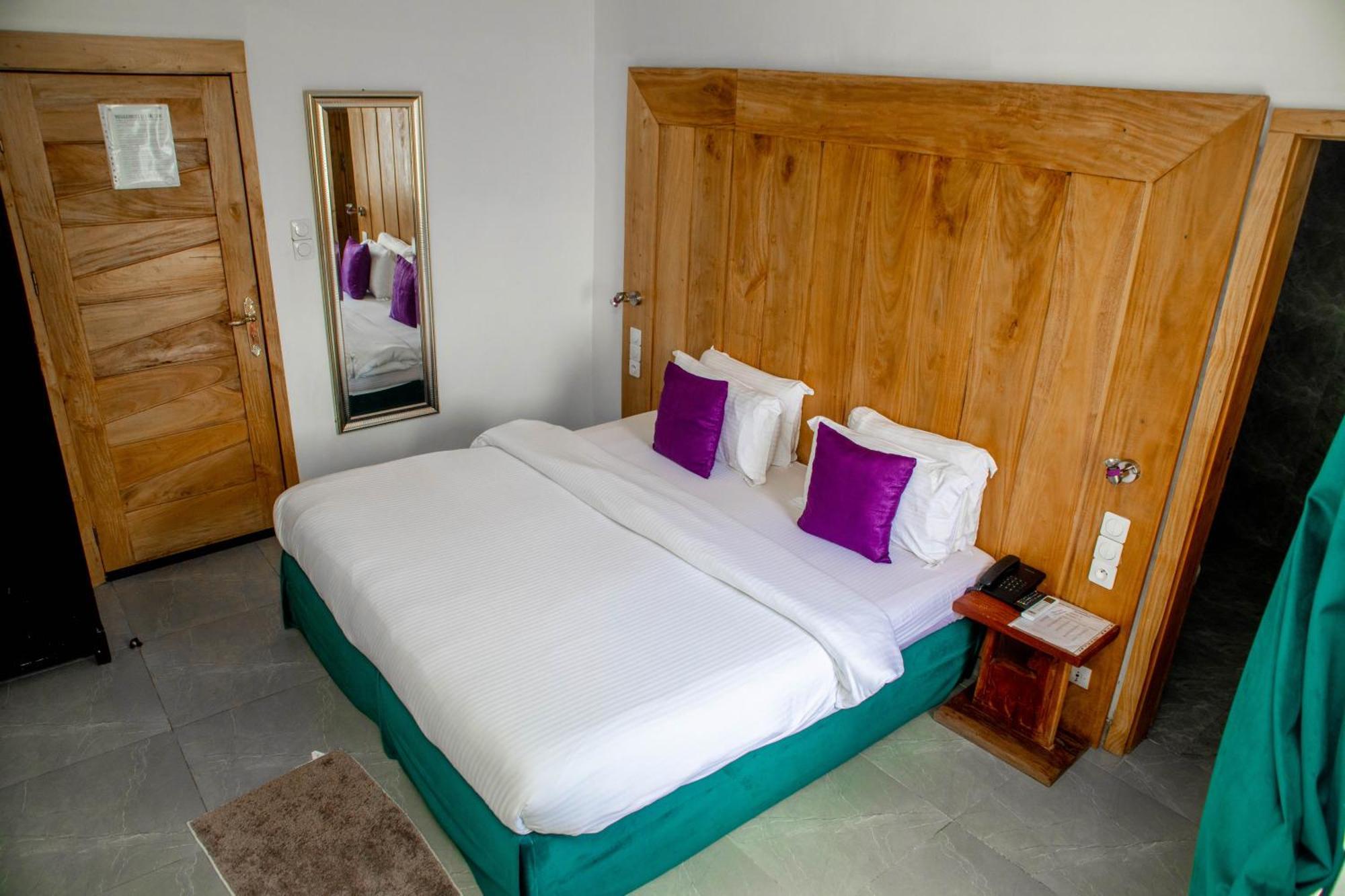 Hotel Les Orchidees Cotonou Exterior foto